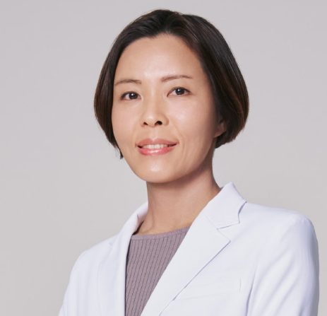 横浜で二重埋没が上手い先生である聖心美容クリニック 横浜院の佐々木 直美医師