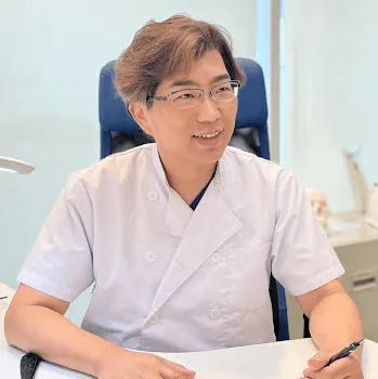 共立美容外科 福岡院のクマ取り整形を担当する医師