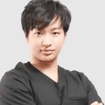 金沢ふたえのクリニックf-clinicの糸リフトを担当する院長