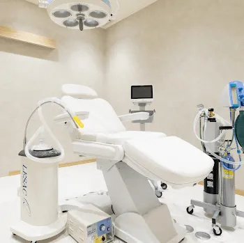 KUMA CARE CLINIC 名古屋院のクマ取り整形を受ける手術室