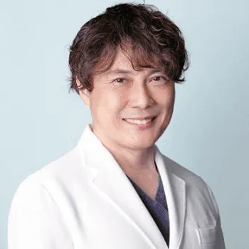 ジョウクリニック 那覇院の鼻整形を担当する総院長