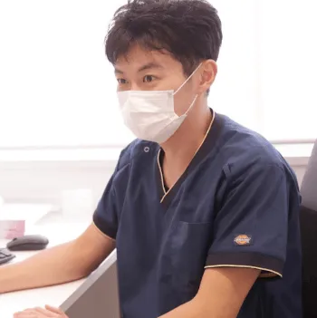 Olino美容外科・美容皮膚科の二重整形を担当する医師
