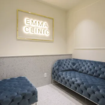 EMMA CLINICの二重整形を受ける前の待合室