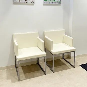 東京美容外科 新潟院の二重整形を受ける前の待合室