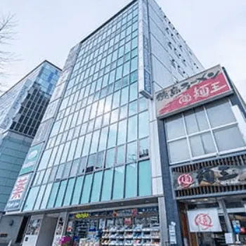 TCB東京中央美容外科 岡山院の二重整形を受ける医院のビルの外観