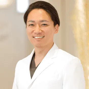 VIDA BEAUTY CLINICの脂肪吸引を担当する院長