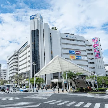 TCB東京中央美容外科 那覇院の外観の様子