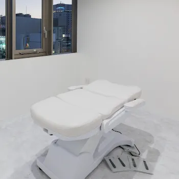 BELINDA CLINIC 岡山院の糸リフトを受ける施術室