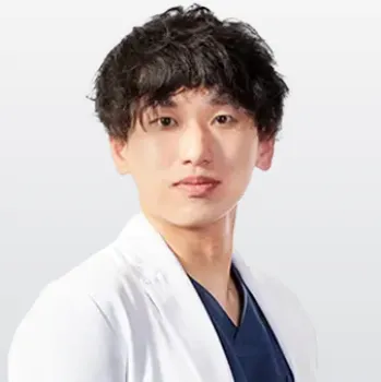 福岡TAクリニックの糸リフトを担当する医師