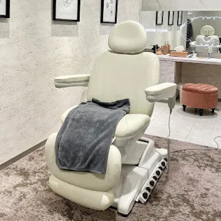 NEW FACE AESTHETIC CLINIC 新宿院のインモードを受ける施術室