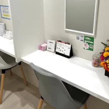 TCB東京中央美容外科 江東区付近1院の二重整形を受けた後のパウダールーム