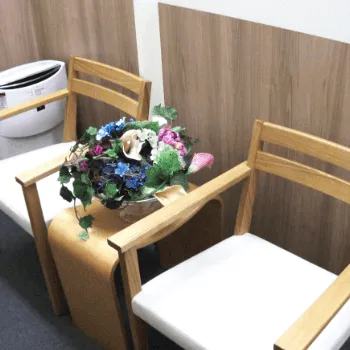 水谷皮フ科クリニックのクマ取り整形を受ける前の待合室