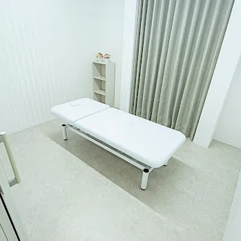 TCB東京中央美容外科 名古屋3院の医療脱毛を受ける施術室