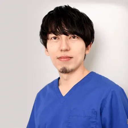 ⑨札幌ル・トロワビューティクリニックVogueの荻野 航太医師