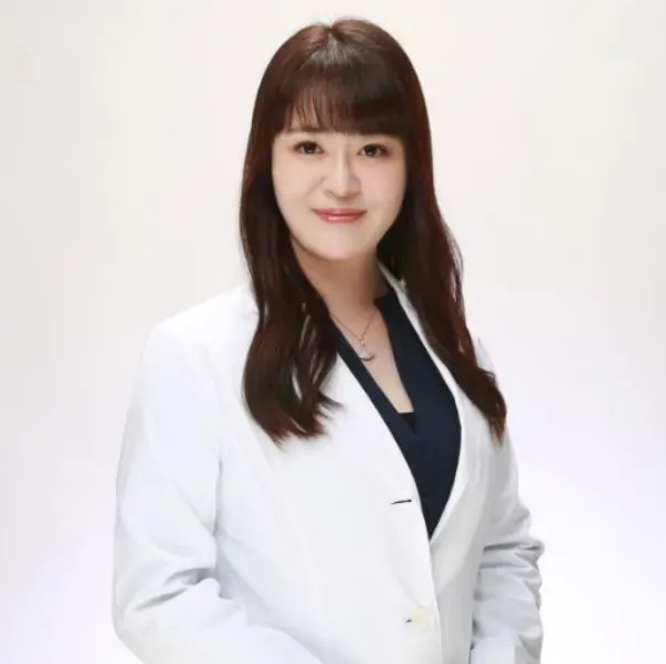 仙台で二重整形が上手い先生である仙台N美容クリニック 院長の小阪 捺稀医師