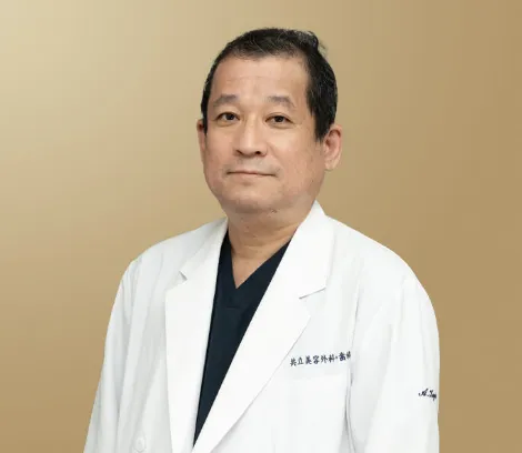 共立美容外科 立川院の新垣 光之医師