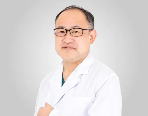 TCB東京中央美容外科 立川院の林 弘樹医師