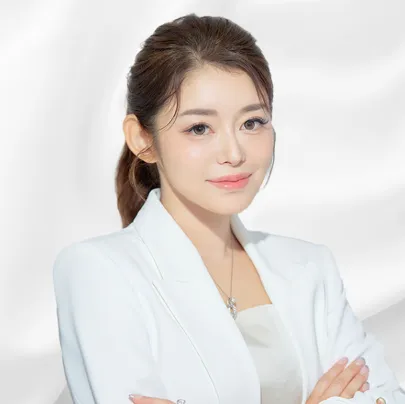 eclinic 新宿院の田中里佳医師