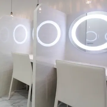 B-LINE CLINIC 全国2院のルメッカを受けた後のパウダールーム
