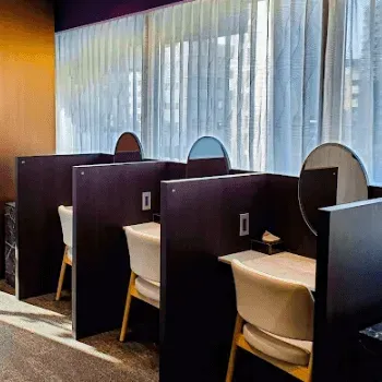 NEW FACE AESTHETIC CLINIC 全国2院のモフィウス8を受けた後のパウダールーム