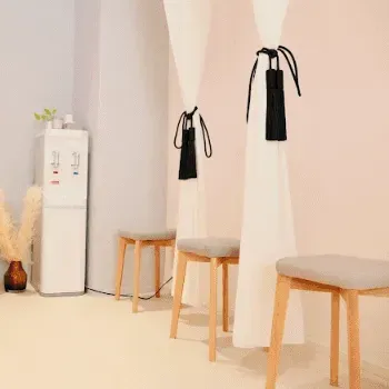 Natural Skin Clinic 全国2院のリジュラン注射を受ける前の待合室