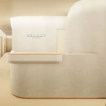 SELECT CLINIC 全国4院のサブシジョンを受ける前の受付