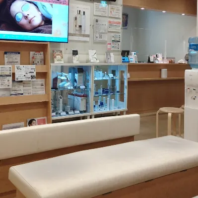立川皮膚科クリニックのトライフィルプロを受ける前の待合室