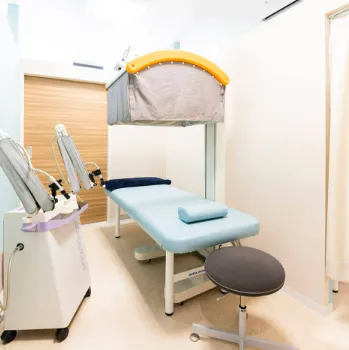 ケーズ皮膚科 美容皮膚科 天神院のトライフィルプロを受ける施術室