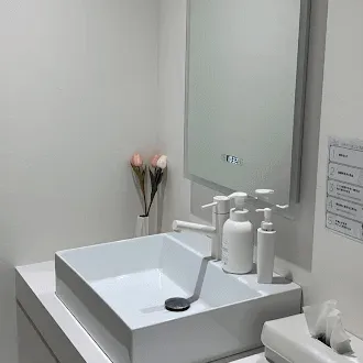 Olino美容クリニックのポテンツァを受けた後のパウダールーム