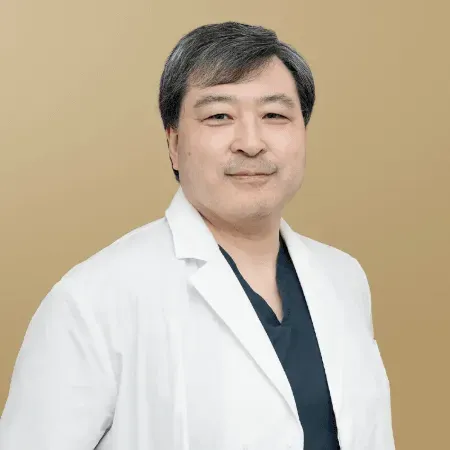 クマ取りの名医の口コミ④共立美容外科 新宿本院・新宿歯科の浪川 浩明医師