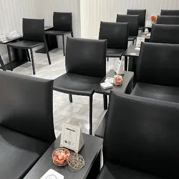 TCB東京中央美容外科 町田院のリジュラン注射を受ける前の待合室