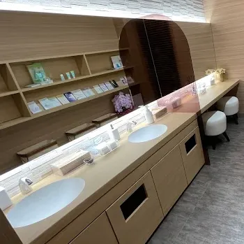 うらた皮膚科のルメッカを受けた後のパウダールーム