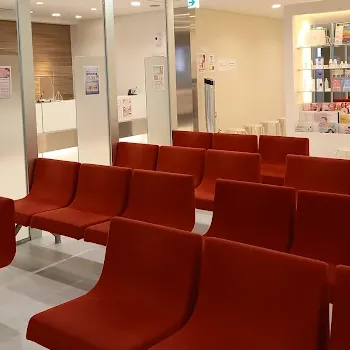 品川美容外科 東京15院のピコレーザーを受ける前の待合室