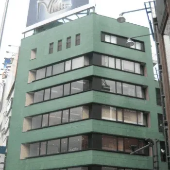 東京美容クリニック 表参道本院のリジュラン注射を受けるクリニックの外観
