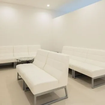 エミナルクリニック 福岡2院の医療ハイフを受ける前の待合室