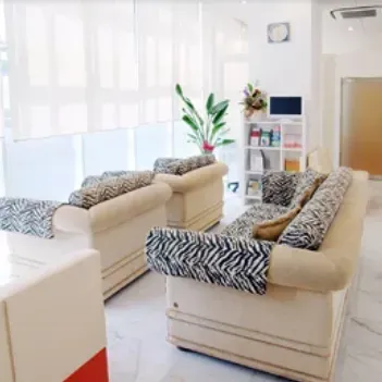 共立美容外科 福岡院のイオン導入を受ける前の待合室