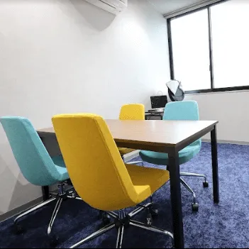 KYPROS痩身美容クリニックのポテンツァを受ける前のカウンセリングルーム