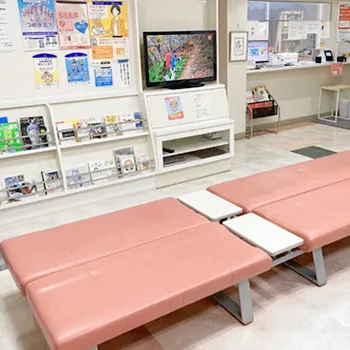 こもれび皮フ科クリニックのフォトフェイシャルを受ける前の待合室