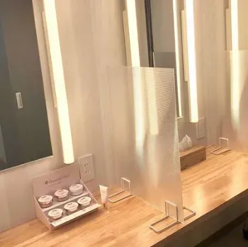 タケダスキンクリニックのエラボトックスを受けた後のパウダールーム