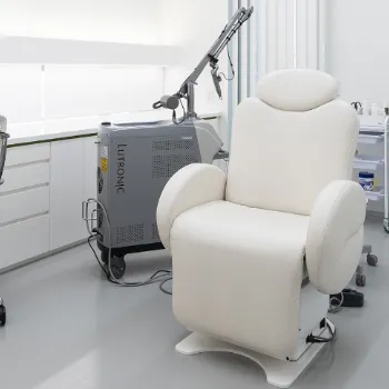 金沢たまごクリニック 美容皮膚科の医療ハイフを受ける施術室