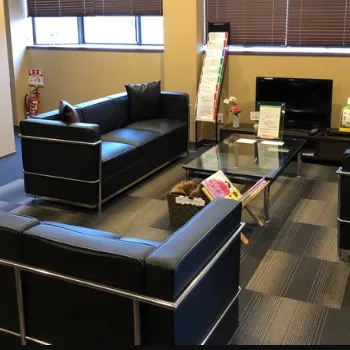 タケダスキンクリニックの医療ハイフを受ける前の待合室