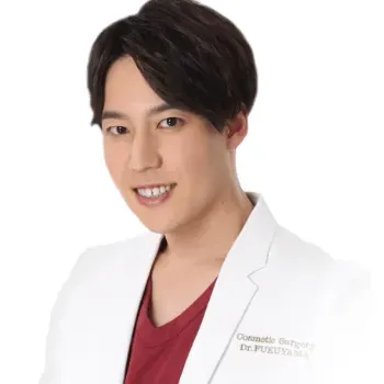 湘南美容クリニック 金沢院のイオン導入を受ける前の診察を担当する医師