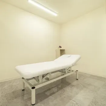 TCB 金沢院のイオン導入を受ける施術室