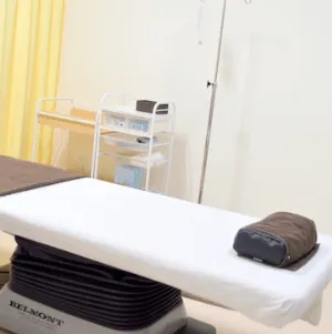 金沢中央クリニックのイオン導入を受ける施術室