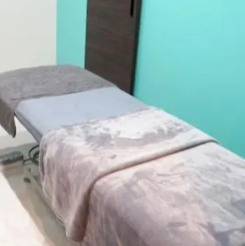 LIKI CLINIC KOBEのジェントルマックスプロによる施術を受ける施術室