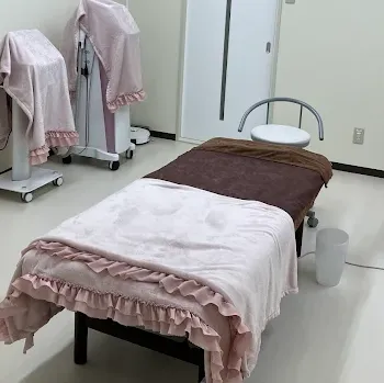 神戸元町セントラルクリニックのピコレーザーを受ける施術室