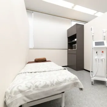 大美会クリニック 京都烏丸院の医療ハイフを受ける施術室