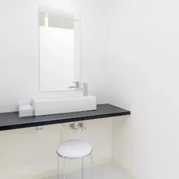 リゼクリニック 京都河原町院のイオン導入を受けた後のパウダールーム