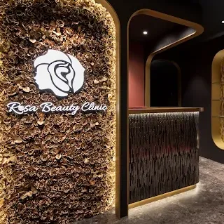 RosaBeautyClinicの脂肪溶解注射を受ける前の受付