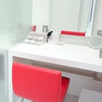 野村真由美スキンケアクリニックのフォトフェイシャルを受けた後のメイクルーム